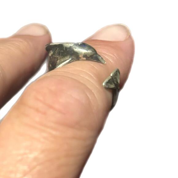 Sterling silver dolphin ring (size 7) - Picture 1 of 3